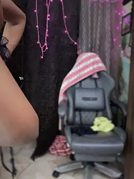 PARI Hun online show from February 2025 05:15:02 PM