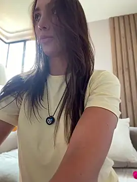 AnnaCastillo  online show from April 2026 10:33:02 PM