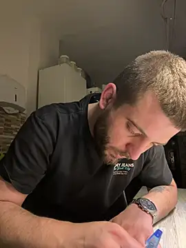 ElChapoGuzman95 online show from February 2025 04:58:02 PM