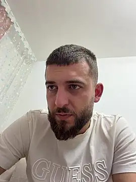 ElChapoGuzman95 online show from January 2026 06:33:01 PM