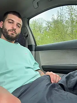 ElChapoGuzman95 online show from April 2026 06:27:01 AM