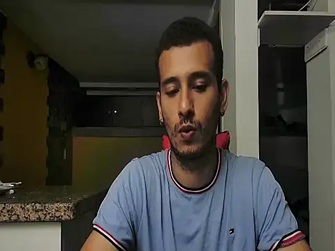 talktome4 online show from March 2026 10:37:02 PM