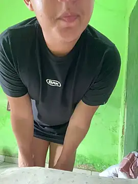 Duduhott online show from February 2025 12:26:02 PM