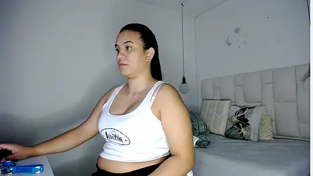 Snapshot of tiffany__pink chatting on October 2025 08:07:01 PM tiffany pink online show from October 2025 08:07:01 PM