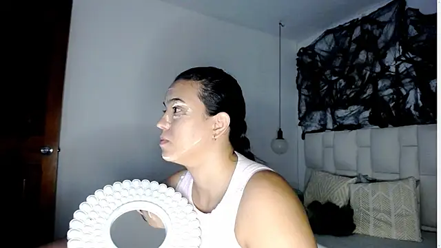 Snapshot of tiffany__pink chatting on October 2025 08:31:02 PM tiffany pink online show from October 2025 08:31:02 PM