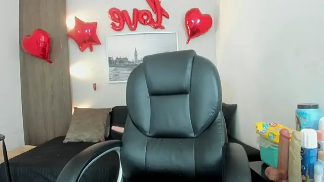 Cheryl JONES online show from February 2026 09:32:02 AM