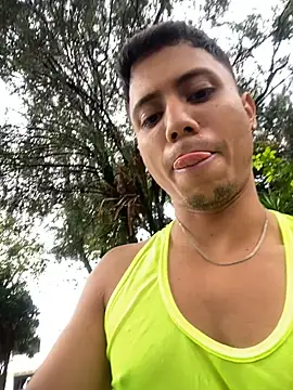 Snapshot of xTommy_Steigerx chatting on September 2025 01:34:02 PM xTommy Steigerx online show from September 2025 01:34:02 PM