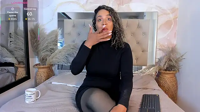 ainaah  online show from November 2025 12:04:01 PM