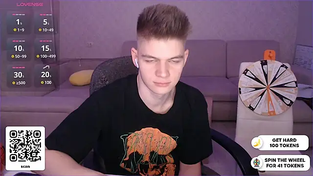 Snapshot of dantebigboi300 chatting on December 2024 07:00:01 PM dantebigboi300 online show from December 2024 07:00:01 PM