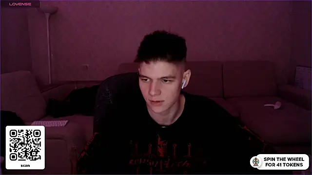Snapshot of dantebigboi300 chatting on December 2024 07:30:02 PM dantebigboi300 online show from December 2024 07:30:02 PM