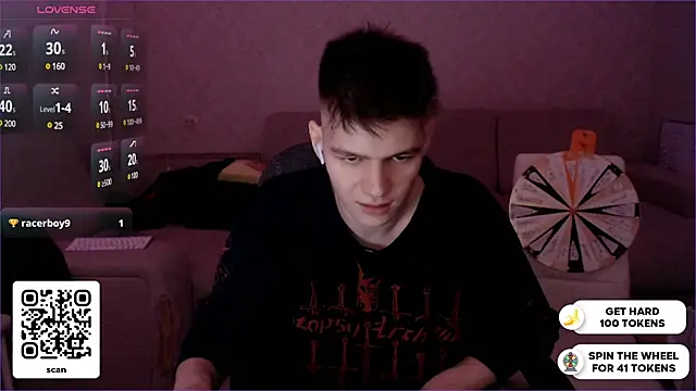 Snapshot of dantebigboi300 chatting on December 2024 10:35:02 PM dantebigboi300 online show from December 2024 10:35:02 PM
