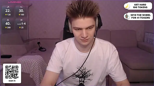 Snapshot of dantebigboi300 chatting on January 2025 06:01:02 PM dantebigboi300 online show from January 2025 06:01:02 PM