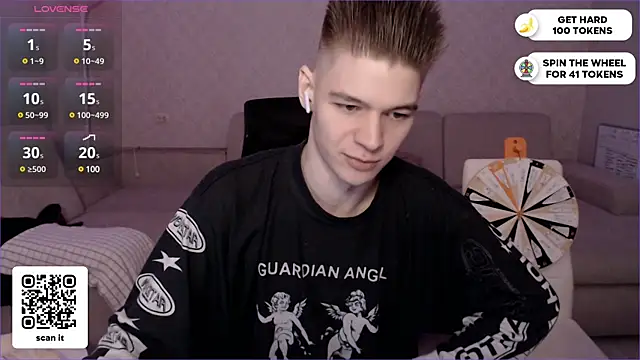 Snapshot of dantebigboi300 chatting on January 2025 12:19:02 AM dantebigboi300 online show from January 2025 12:19:02 AM