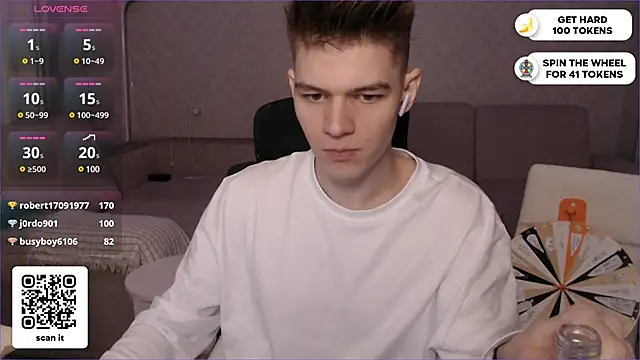 Snapshot of dantebigboi300 chatting on January 2025 01:07:02 AM dantebigboi300 online show from January 2025 01:07:02 AM