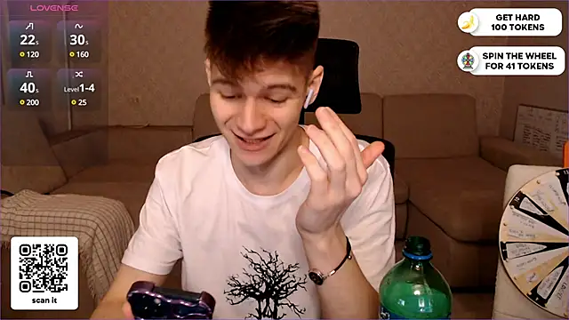 Snapshot of dantebigboi300 chatting on January 2025 08:35:01 PM dantebigboi300 online show from January 2025 08:35:01 PM