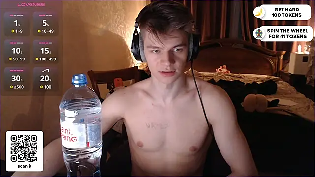 Snapshot of dantebigboi300 chatting on February 2025 12:51:01 AM dantebigboi300 online show from February 2025 12:51:01 AM