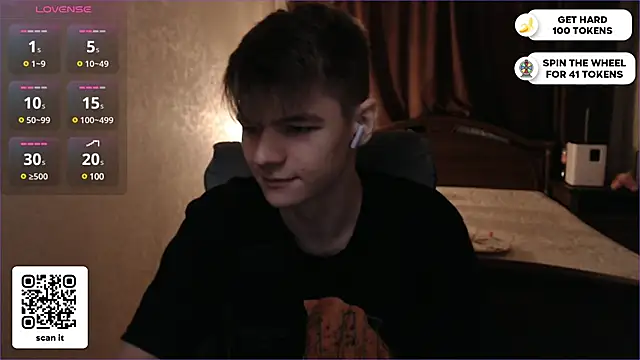 Snapshot of dantebigboi300 chatting on February 2025 06:13:02 PM dantebigboi300 online show from February 2025 06:13:02 PM