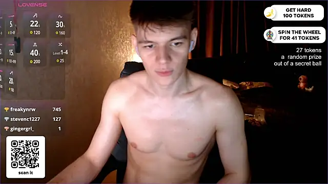 Snapshot of dantebigboi300 chatting on February 2025 10:03:02 PM dantebigboi300 online show from February 2025 10:03:02 PM