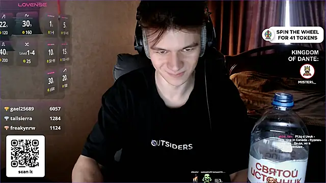 Snapshot of dantebigboi300 chatting on February 2025 03:34:02 AM dantebigboi300 online show from February 2025 03:34:02 AM
