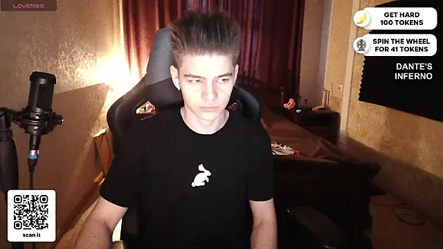 Snapshot of dantebigboi300 chatting on March 2025 01:01:01 AM dantebigboi300 online show from March 2025 01:01:01 AM