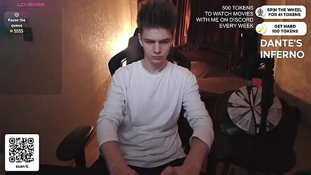 Snapshot of dantebigboi300 chatting on March 2025 05:31:01 PM dantebigboi300 online show from March 2025 05:31:01 PM