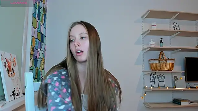 Peggy Beauty online show from September 2025 04:01:02 PM