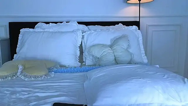 NicoleMarani online show from March 2026 09:25:01 AM