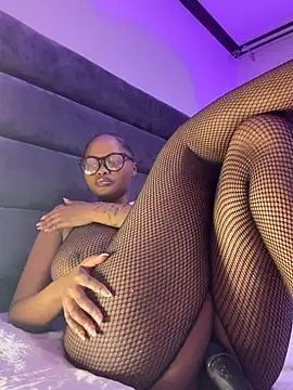Neelo-Smith online show from June 2026 09:53:01 PM