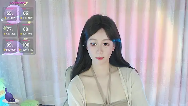 Aimee-520 online show from April 2026 07:09:01 AM