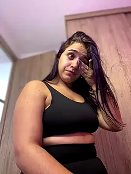 Alicia Ruiz online show from December 2025 06:13:02 PM