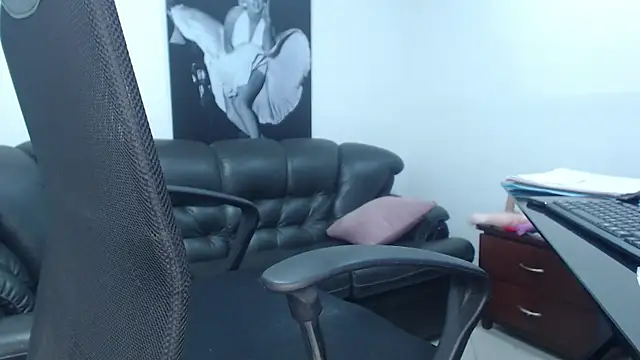 Snapshot of camilleDiaz16 chatting on October 2025 07:21:01 PM camilleDiaz16 online show from October 2025 07:21:01 PM