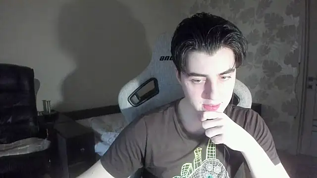 Snapshot of Knuckles17 chatting on May 2026 02:45:01 PM Knuckles17 online show from May 2026 02:45:01 PM