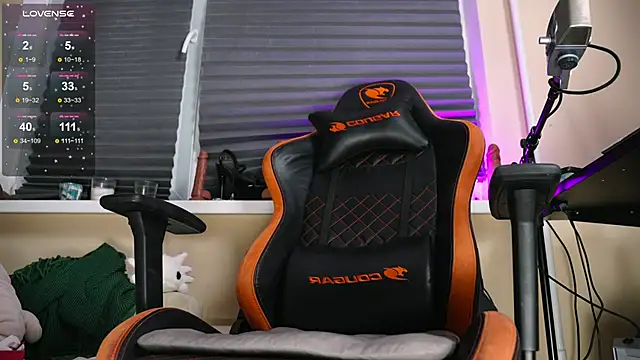 BlueCherryy online show from January 2025 06:41:02 PM