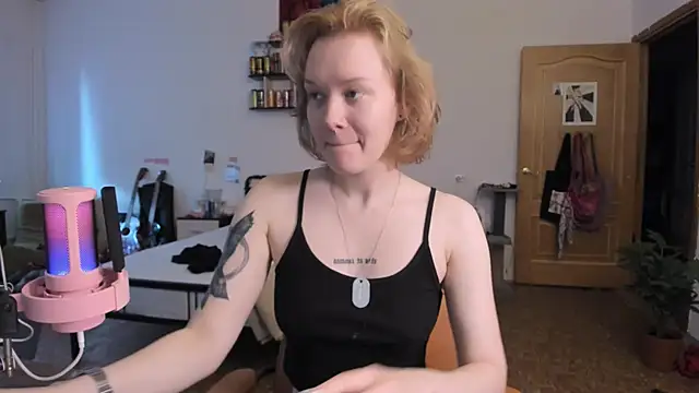 cyber whore  online show from April 2026 03:12:01 PM