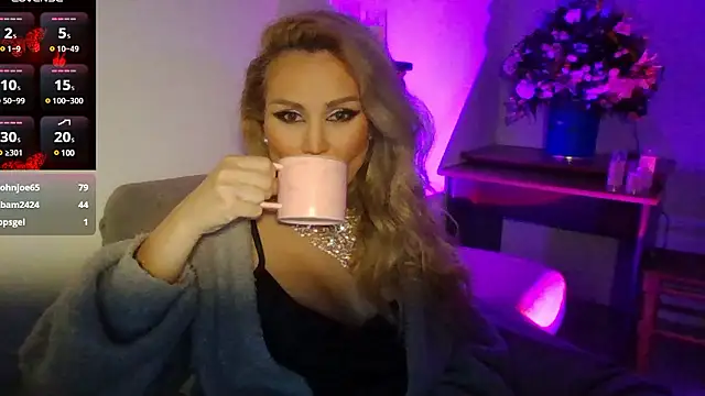 Radmila Queen  online show from December 2024 05:33:01 PM