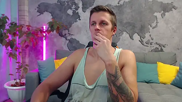 VikingChrisss online show from November 2025 11:32:02 AM