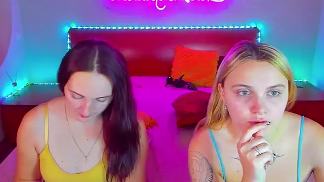 Snapshot of MagicEyess chatting on December 2024 07:40:02 AM MagicEyess online show from December 2024 07:40:02 AM