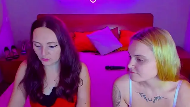 Snapshot of MagicEyess chatting on December 2024 07:54:02 AM MagicEyess online show from December 2024 07:54:02 AM