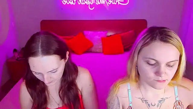 Snapshot of MagicEyess chatting on February 2025 07:29:01 AM MagicEyess online show from February 2025 07:29:01 AM