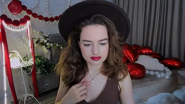 MiracleCurly online show from February 2026 04:07:02 PM