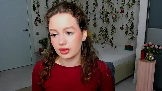 MiracleCurly online show from April 2026 10:01:02 AM