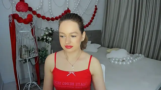 MiracleCurly online show from April 2026 04:01:01 PM