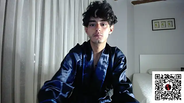 MagnoZaniah online show from November 2025 02:35:01 PM