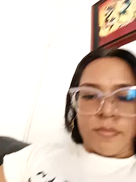 Snapshot of Cristel_Shop chatting on December 2024 08:11:01 PM Cristel Shop online show from December 2024 08:11:01 PM