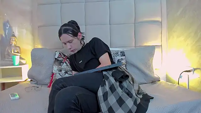 Hecatee 77 online show from October 2025 08:10:01 PM