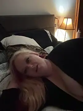 Cumslutsnowbunnie69 online show from October 2025 04:02:01 AM