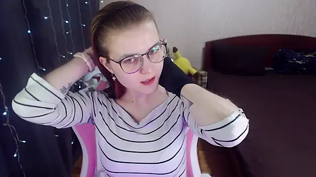 MissBrightShine online show from February 2025 12:58:02 PM