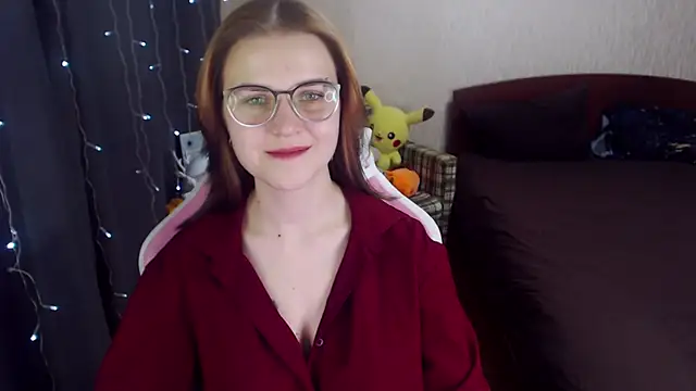 MissBrightShine online show from February 2025 04:00:02 PM