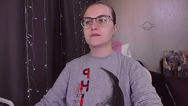 MissBrightShine online show from September 2025 10:53:02 AM