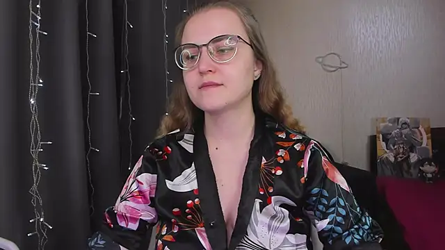 MissBrightShine online show from February 2026 11:22:01 AM